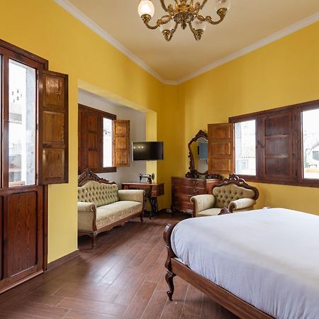 Homeforguest New Duplex With Rooftop Next To Arucas Cathedral Exterior photo