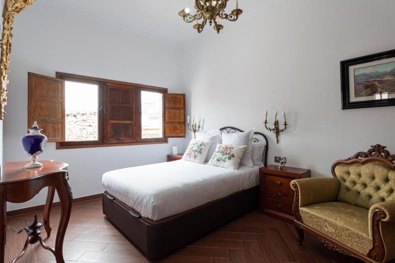 Homeforguest New Duplex With Rooftop Next To Arucas Cathedral Exterior photo