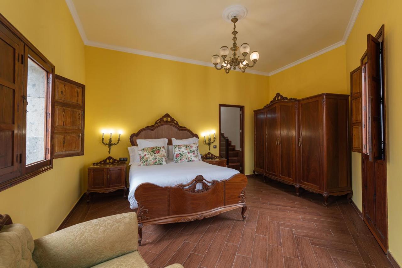 Homeforguest New Duplex With Rooftop Next To Arucas Cathedral Exterior photo
